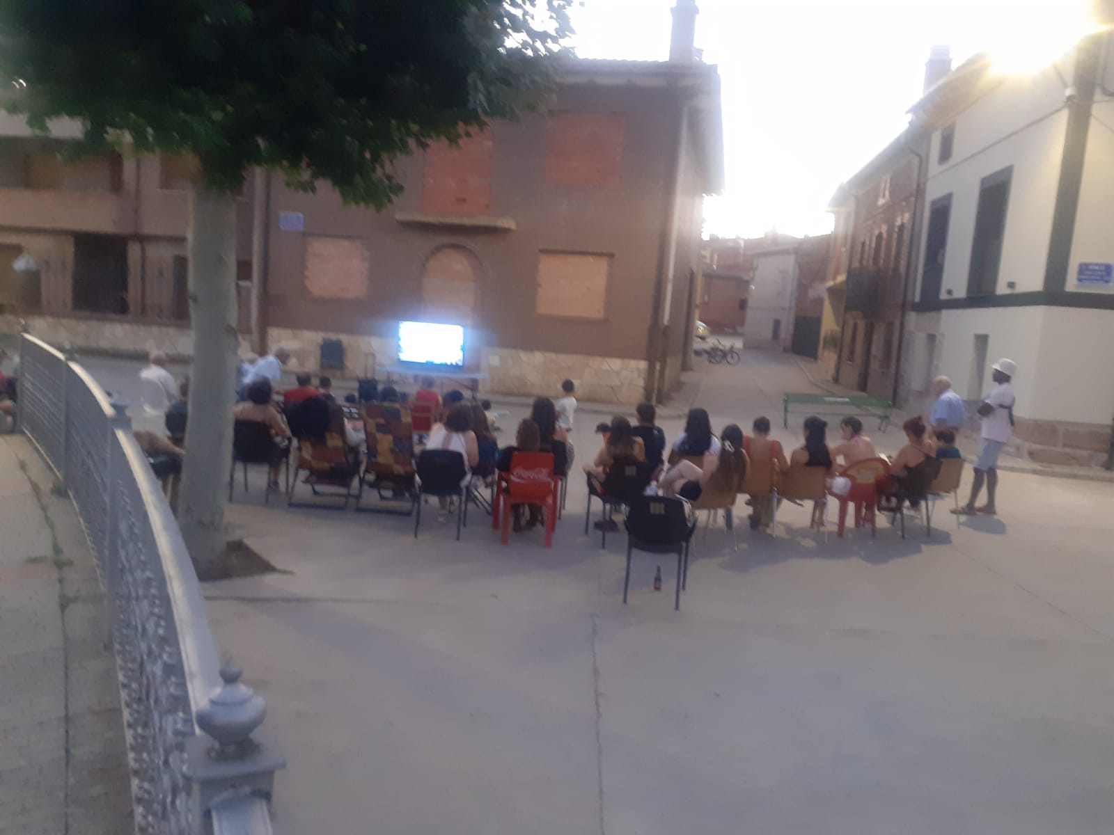La directiva de la Asociación repartió palomitas.